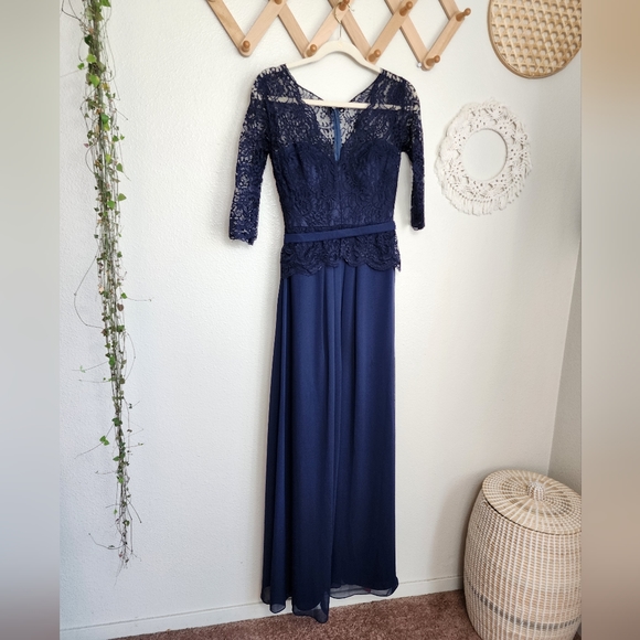 Jenny Packham Long-Sleeve Illusion Back Dress In Midnight Style JP1011 Size 4 - Picture 2 of 8